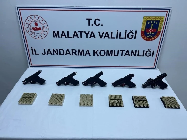 Jandarmadan silah kaçakçılarına operasyon
