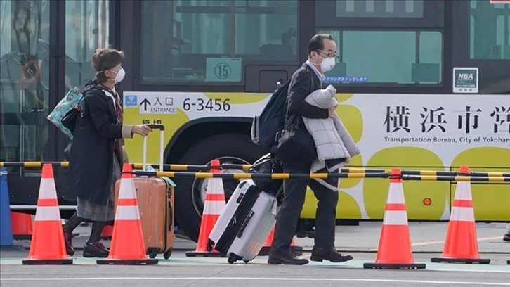 Japonya, Çin'den gelen yolcular için Kovid-19 önlemlerini geri getiriyor