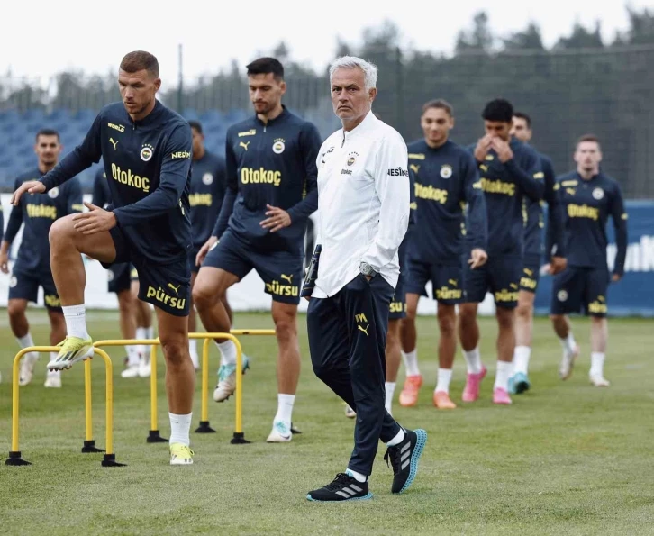 Jose Mourinho, sistemini Fenerbahçe’ye işliyor
