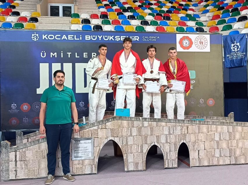 Osmangazi Belediyespor Judo Takımı'ndan çifte başarı 