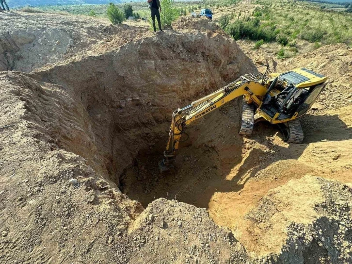 Kaçak kazı yapan 5 şüpheli suçüstü yakalandı