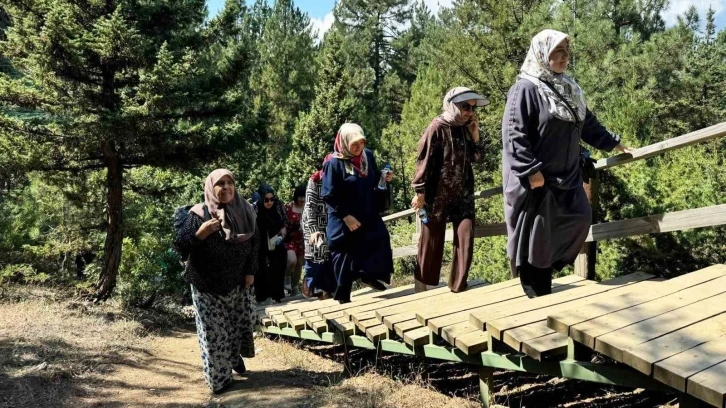 Kadınlar, Büyükşehir’in gezisinde doğayla bütünleşti
