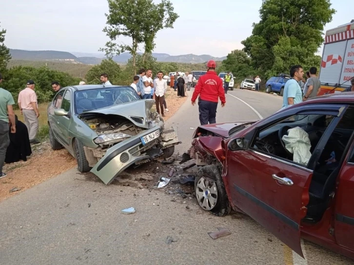 Kafa kafaya çarpıştılar: 1 kişi hayatını kaybetti
