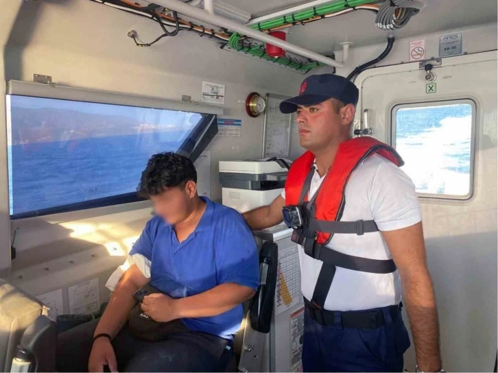 Karaada’da yaralanan vatandaş Sahil Güvenlik ekiplerince tahliye edildi
