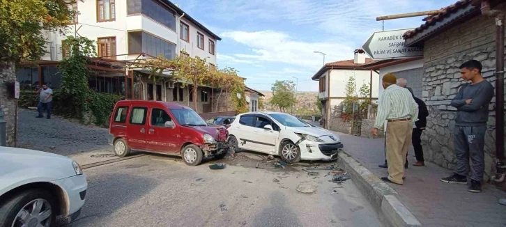 Karabük’te trafik kazası : 2 yaralı