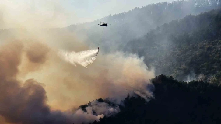 Karabük’teki orman yangınını söndürme çalışmaları 29 saattir sürüyor
