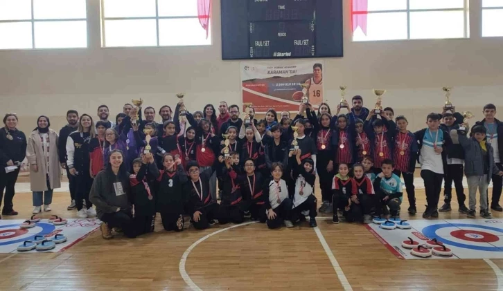 Karaman’da düzenlenen küçükler floor curling müsabakaları sona erdi
