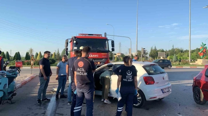 Karaman’da otomobil ile çarpışan kamyonet devrildi: 1 yaralı
