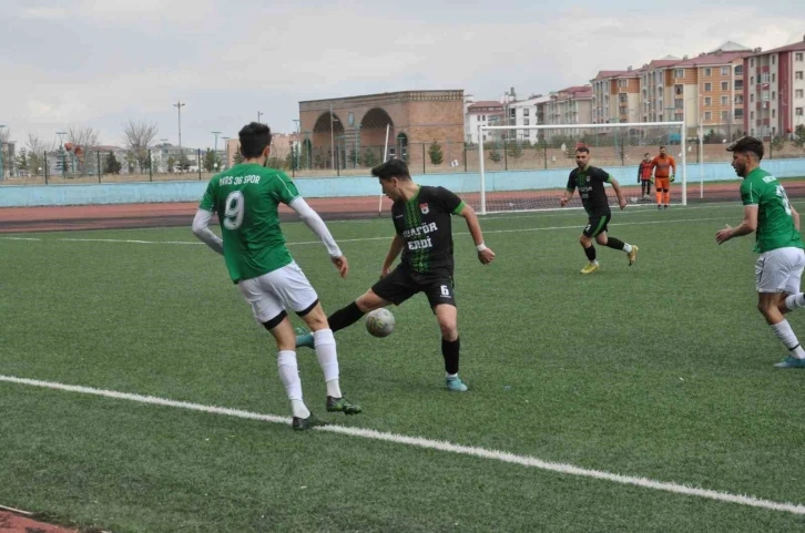 Kars 36 Spor: 6 Iğdır Es Spor: 2
