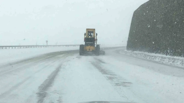 Kars-Ardahan kara yolu ulaşıma açıldı
