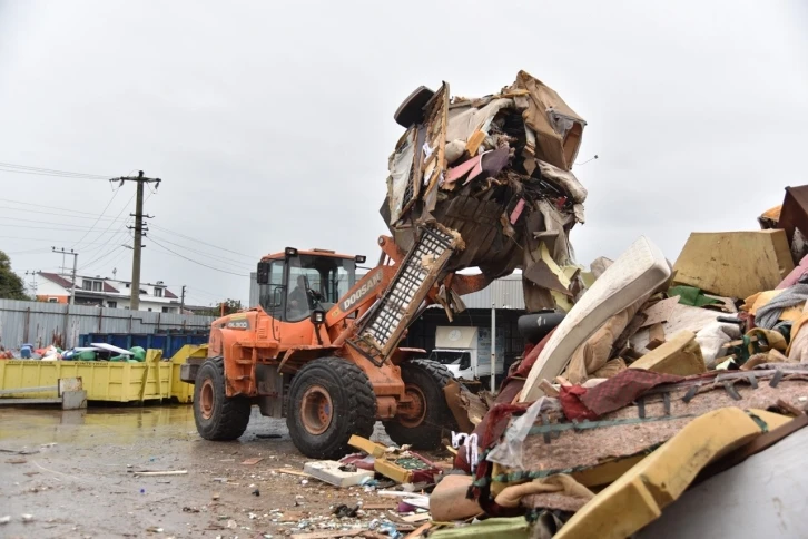 Kartepe’de bir ayda 50 ton atık toplandı
