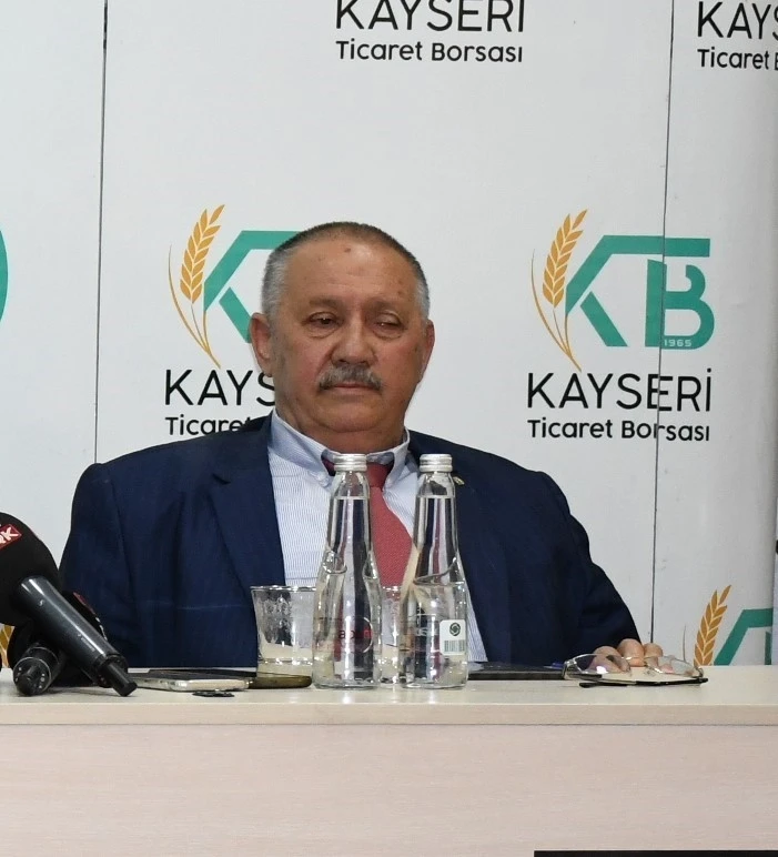 Kasaplar Odası Başkanı Bayırbaş: "Ehil olmayan kişilerin paslı makinalarda kıyma çekimi yapmaları yakışmamaktadır"
