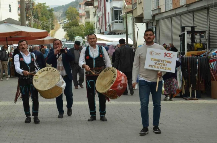 Kastamonu’da Cumhuriyet coşkusu davul zurna ile kutlandı
