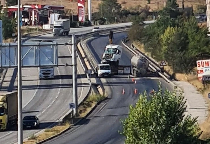 Kastamonu’da iki tır çarpıştı: 1 yaralı
