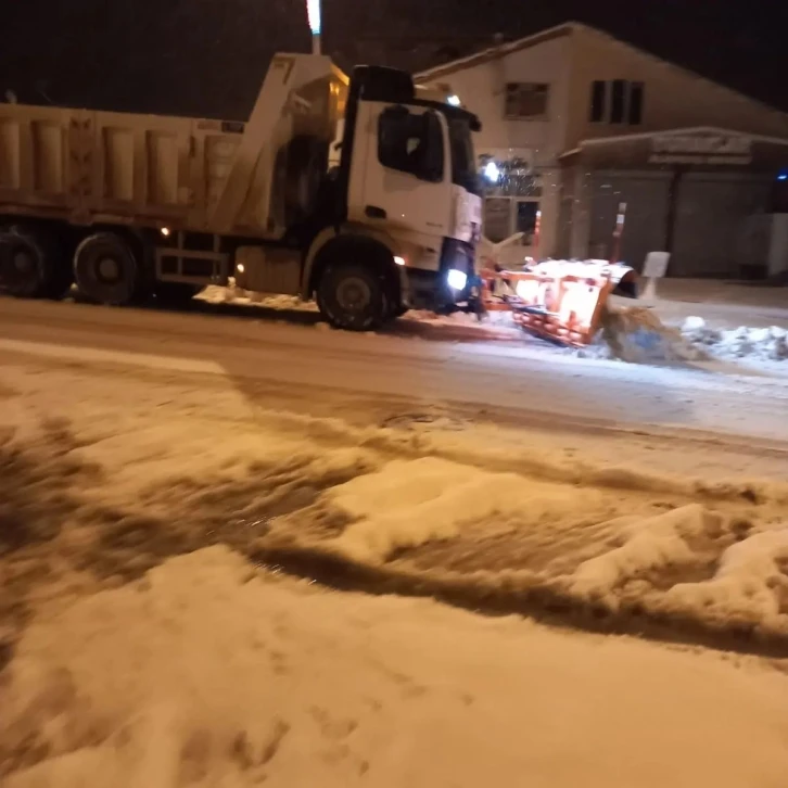 Kastamonu’da kar yağışı etkili oldu, sürücüler zor anlar yaşadı
