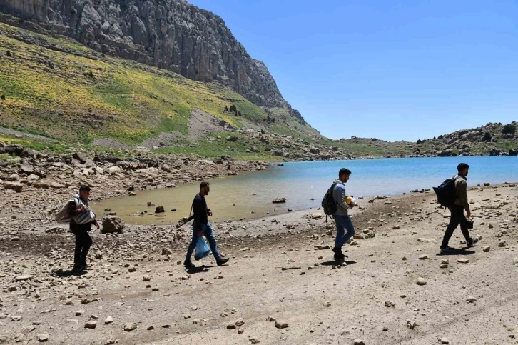 Kato Dağı’nda dev doğal göller görenleri büyülüyor
