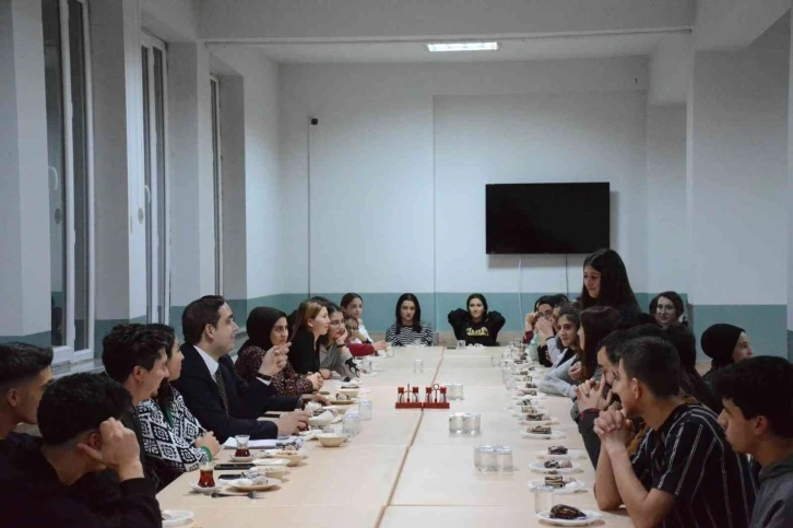 Kaymakam Başar, “Amacımız öğrencilerimizin daha iyi bir gelecek sahibi olmalarıdır”
