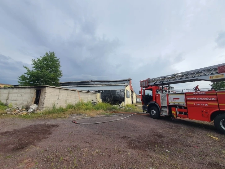 Kayseri’de fabrika yangını: Ekiplerin müdahalesi sürüyor
