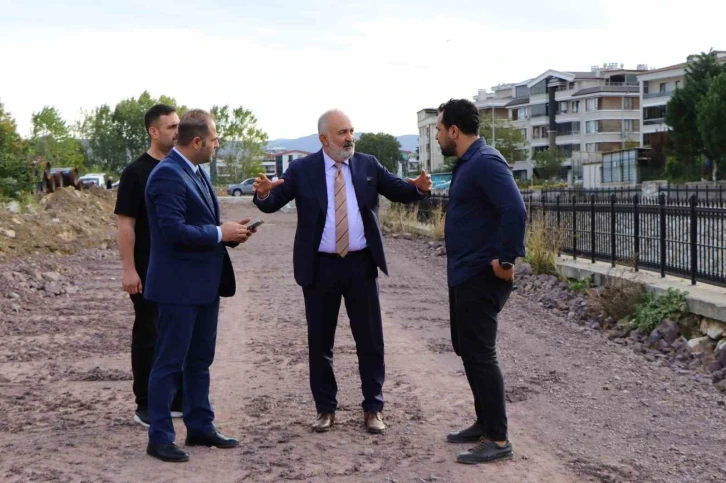 Kazımiye Deresi yürüyüş yolu çalışmaları devam ediyor
