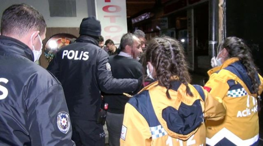 Polis ekipleriyle birlikte kendini aradı