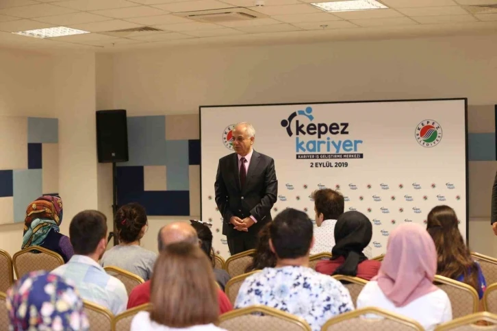 Kepez depremzedelere iş kapılarını araladı
