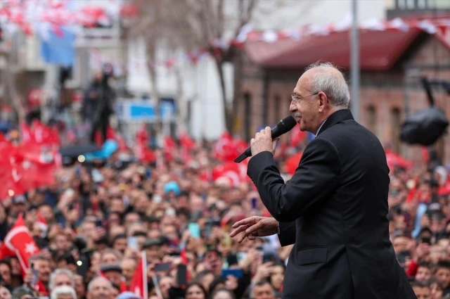 Kılıçdaroğlu: Kitabımızda ayrımcılık yok! 