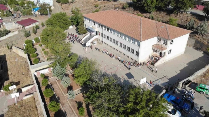 Kilis’te eğitimin ilk gününde geniş güvenlik önlemleri alındı
