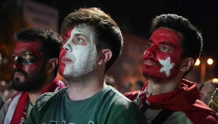 Kırıkkale’de EURO 2024 heyecanı: Milli takım sevinci ve üzüntüsü bir arada yaşandı

