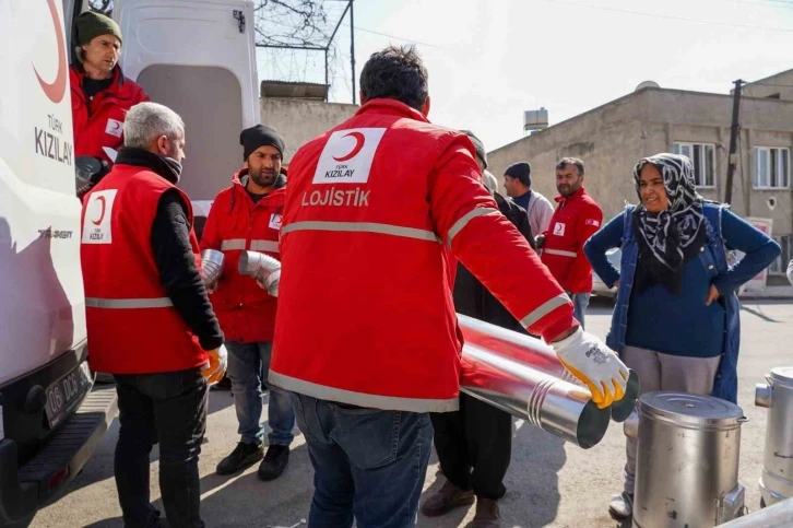 Kızılay’ın 2 bin 300 personeli depremden doğrudan etkilendi
