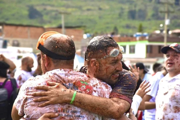 Kolombiya’daki domates festivali La Tomatina’da 40 ton domates kullanıldı
