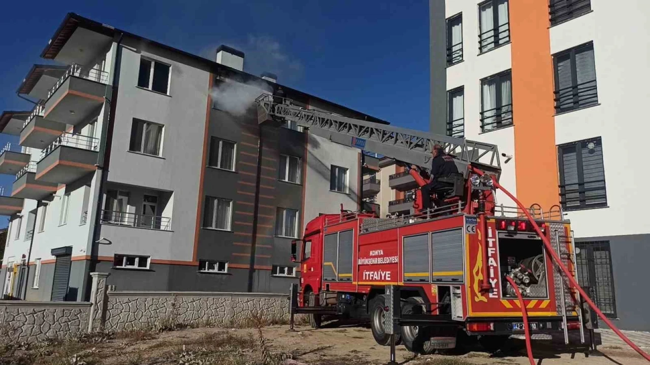 Konya’da apartmanda yangın paniği
