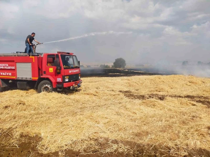 Konya’da arazi yangını ormana sıçramadan söndürüldü
