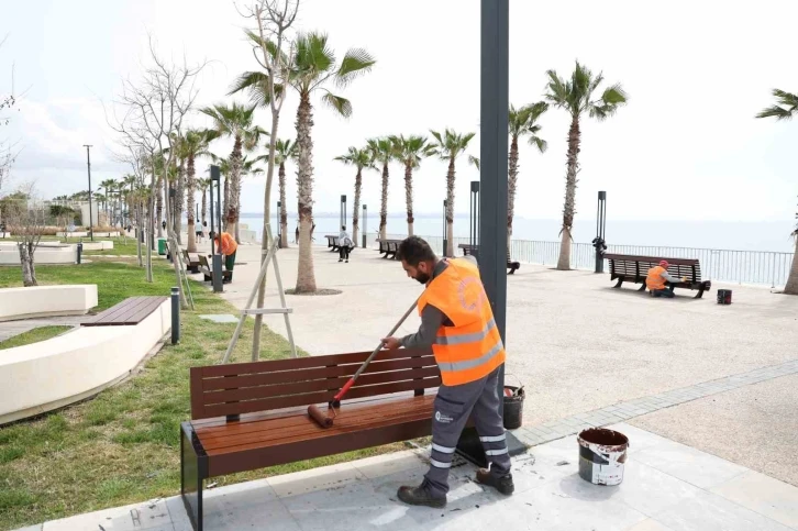 Konyaaltı Sahil Projesi’nde yaz sezonu hazırlığı başladı
