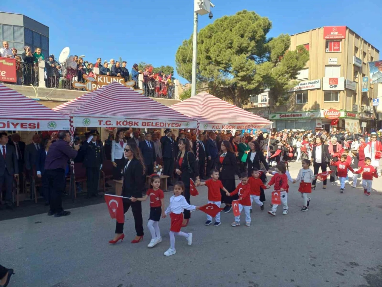 Köşk’te Cumhuriyet Bayramı törenle kutlandı
