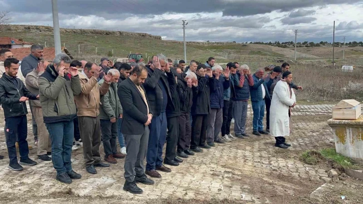 Köy merkezinde vücudunun parçaları bulunan Nazmi Önal