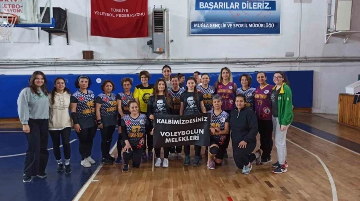 Köyceğiz veteran kadın voleybol takımı turnuvaya farkındalık kattı
