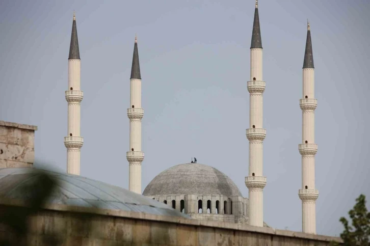 Kubbede çalışan işçiler, yürekleri ağızlara getirdi
