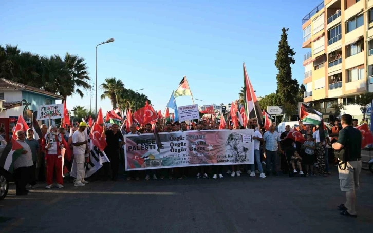 Kuşadası’ndan Gazze’ye destek yürüyüşü
