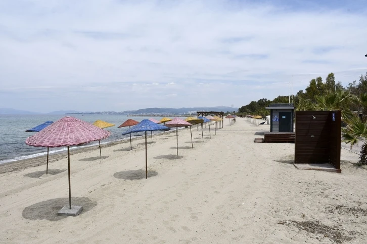 Kuşadası’nın plajları yaza hazırlanıyor
