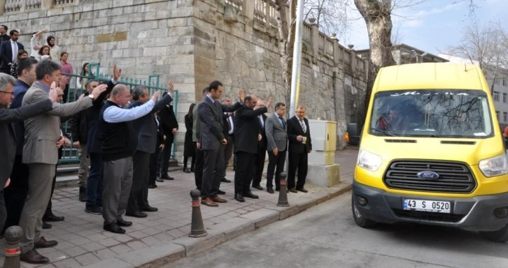 Kütahya Adliyesi, 12 kişilik personelini adli hizmetlerin devam etmesi için bölgeye gönderdi
