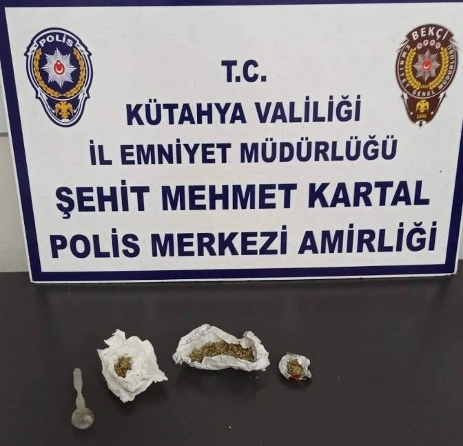 Kütahya’da bekçiler 2 şahsın üzerinde uyuşturucu ele geçirdi
