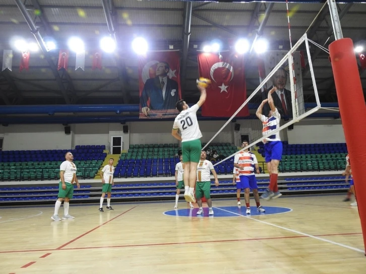 Kütahya’da voleybol turnuvası
