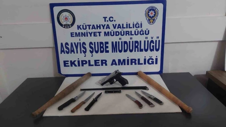 Kütahya’da yaya devriyelerince 144 şahıs ve 16 aracın sorgusu, GBT kontrolü ve denetimi yapıldı
