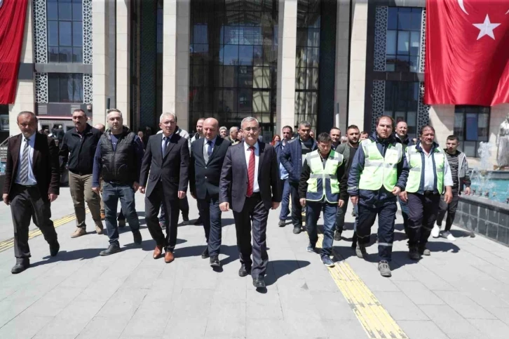 Kütahya’dan deprem bölgesine 16 kişilik yeni ekip
