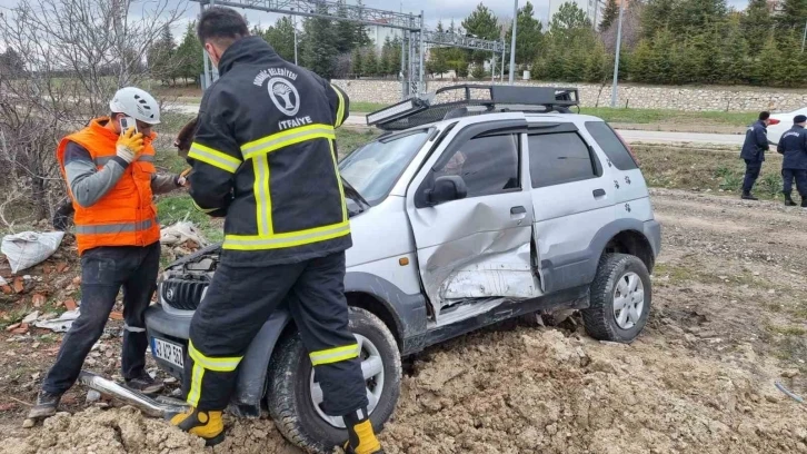 Bursa plakalı araç Domaniç’te kaza yaptı: 7 yaralı