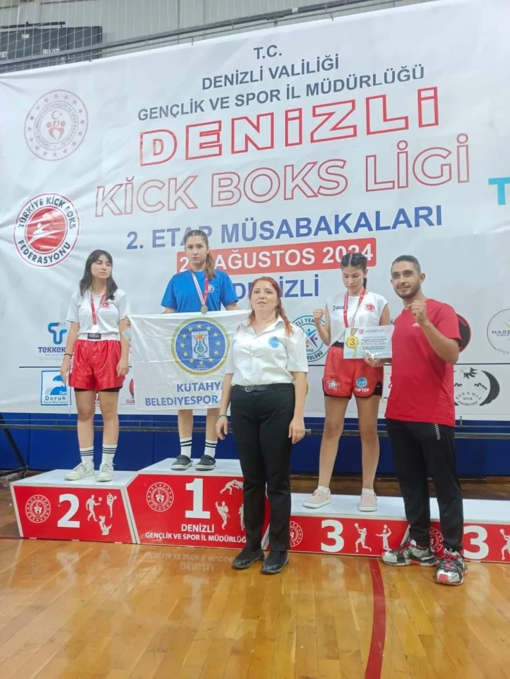 Kütahyalı sporcular başarıya doymuyor
