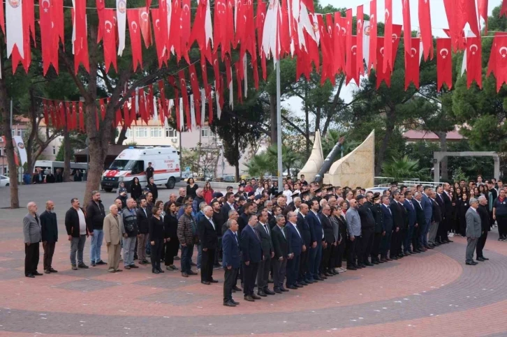 Kuyucak’ta Atatürk’ü anma programı düzenlendi
