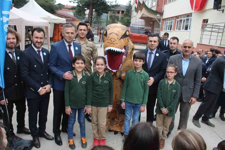 Lise öğrencilerinin kurduğu bilim müzesi, ilkokul öğrencilerine ışık tutacak
