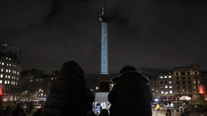 Londra'da Nelson Sütunu'na 