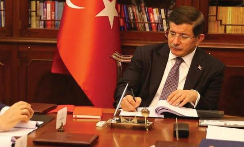 İşte Davutoğlu'nun masasındaki son anket